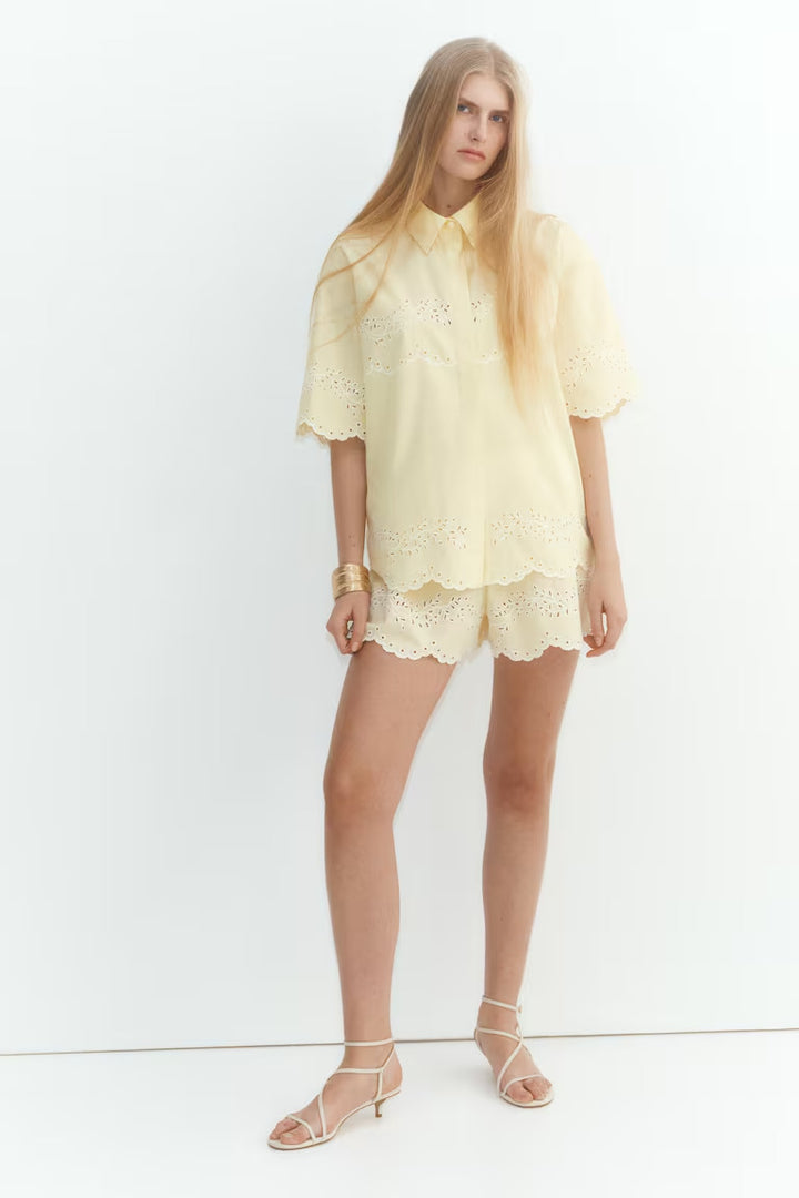 H&M SHORTS WITH EYELET EMBROIDERY
