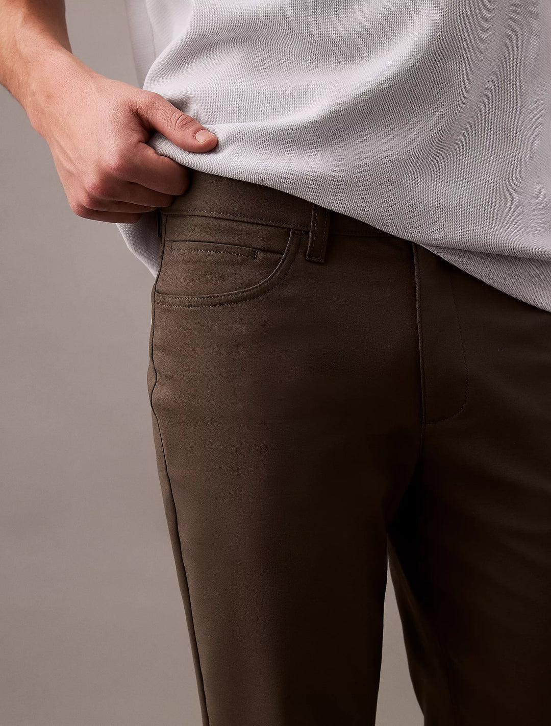 Calvin Klein Slim Move 5-Pocket Pant