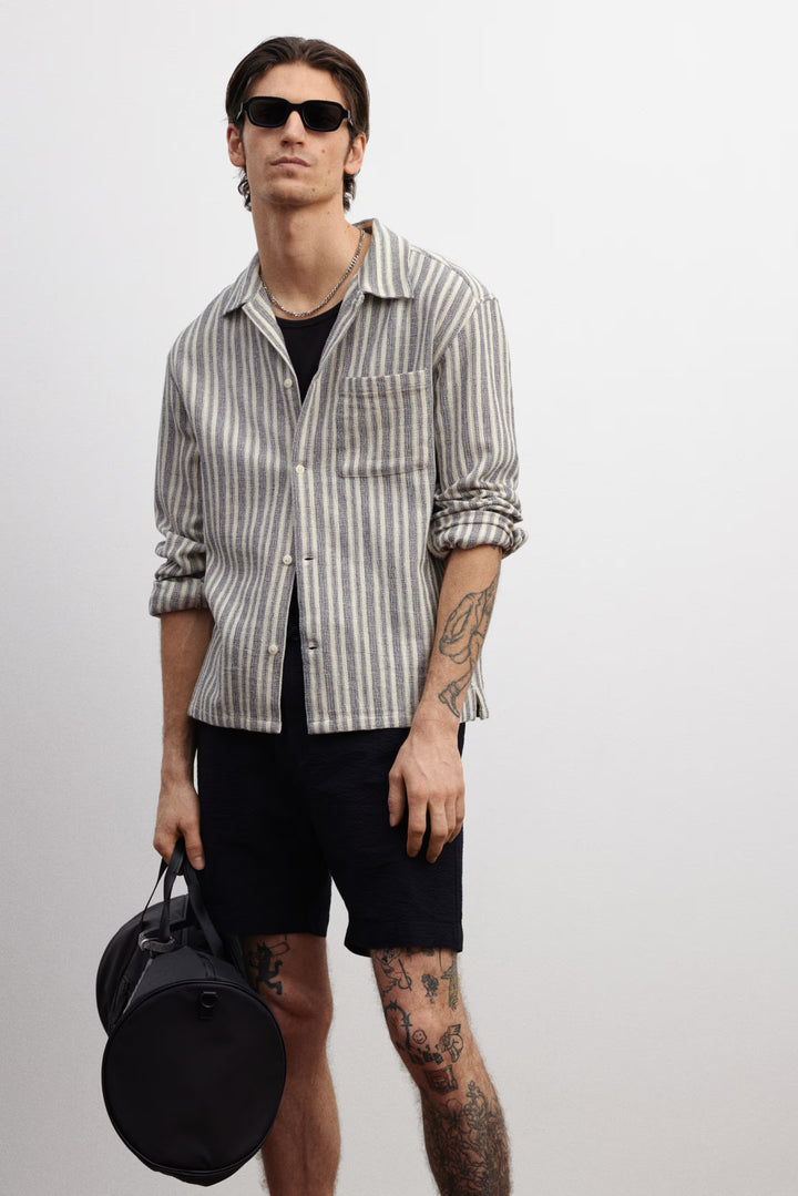 H&M Regular-Fit Textured Shirt