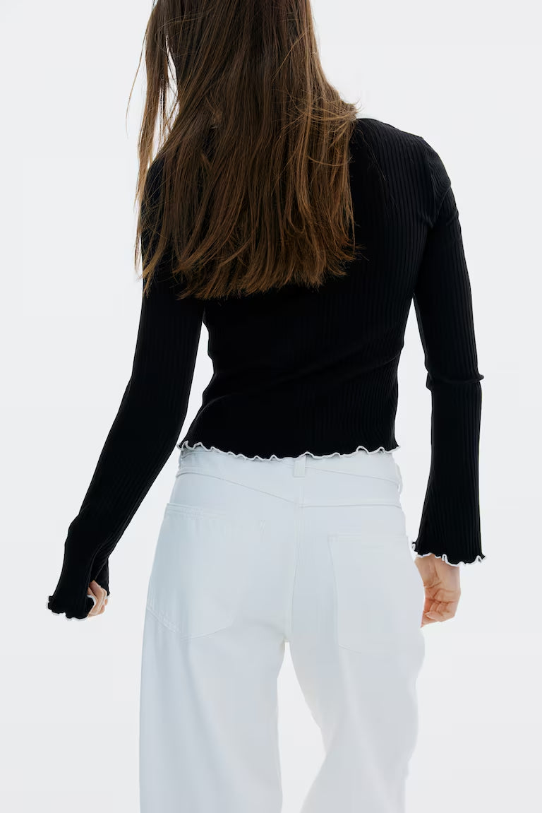H&M RIBBED TOP WITH OVERLOCKED TRIM