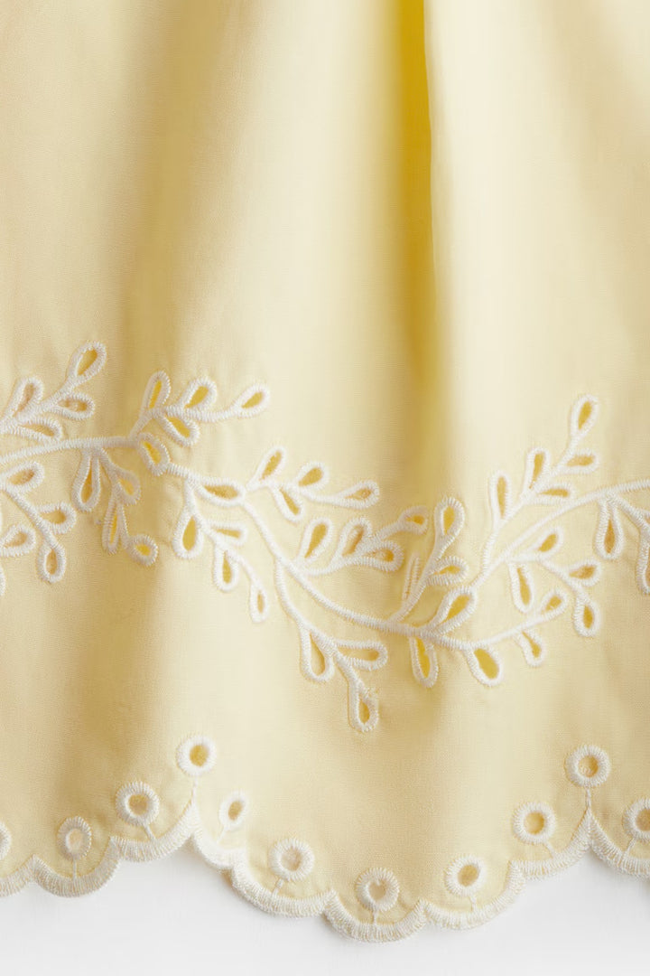 H&M SHORTS WITH EYELET EMBROIDERY