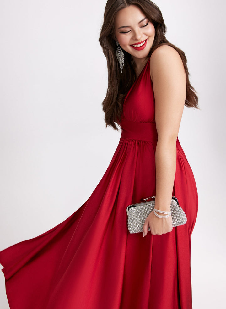 LAURA Sleeveless Plunging Neckline Dress