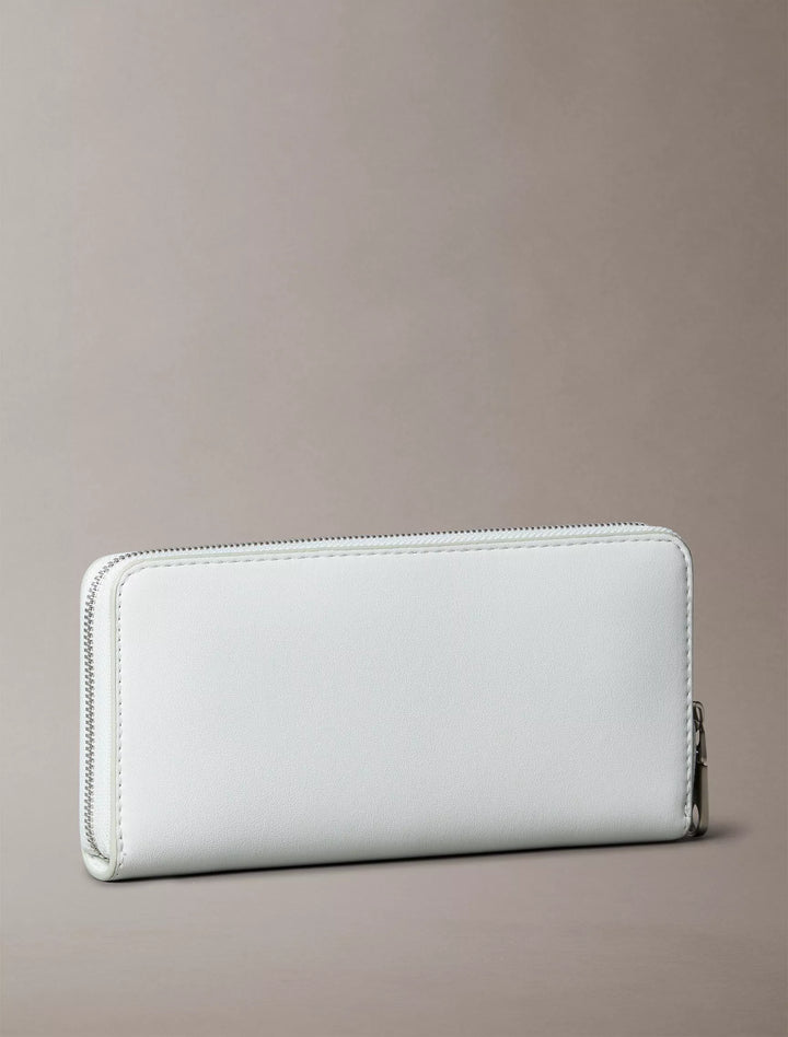 Calvin Klein Sculpted Impression Zip Wallet