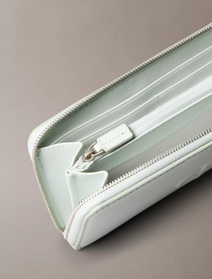 Calvin Klein Sculpted Impression Zip Wallet