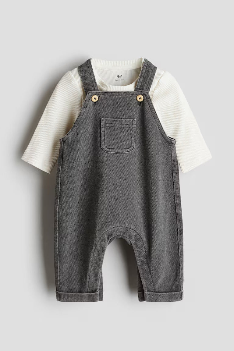 H&M 2-PIECE OVERALL AND BODYSUIT SET