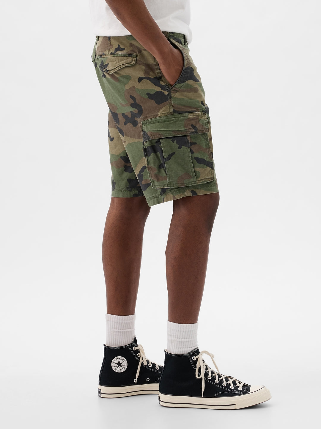 Gap 11" Relaxed Cargo Shorts