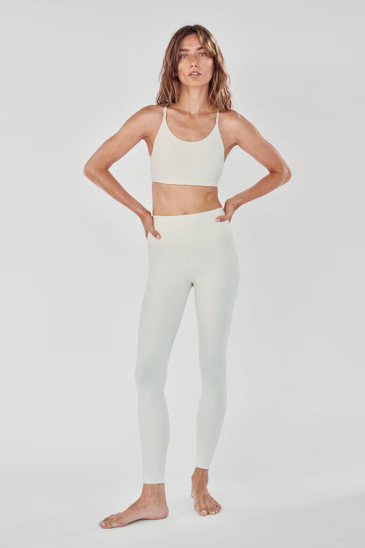 H&M LIGHT SUPPORT SPORTS BRA WITH SOFTMOVE™ LYCRA®
