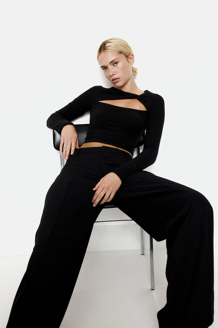 H&M Twist-Detail Crop Top