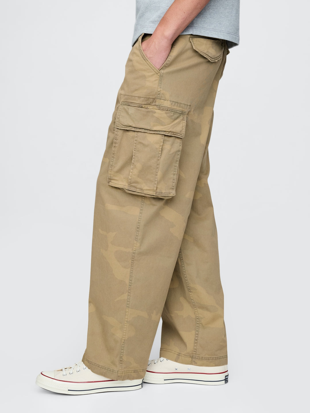 Gap Extra Baggy Camo Cargo Pants