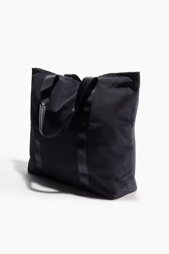 H&M WATER-REPELLENT SPORTS BAG