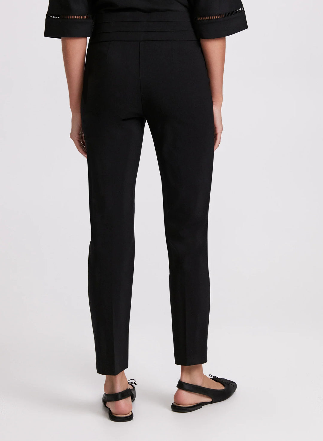LAURA Sofia Slim-Leg Pants - Short