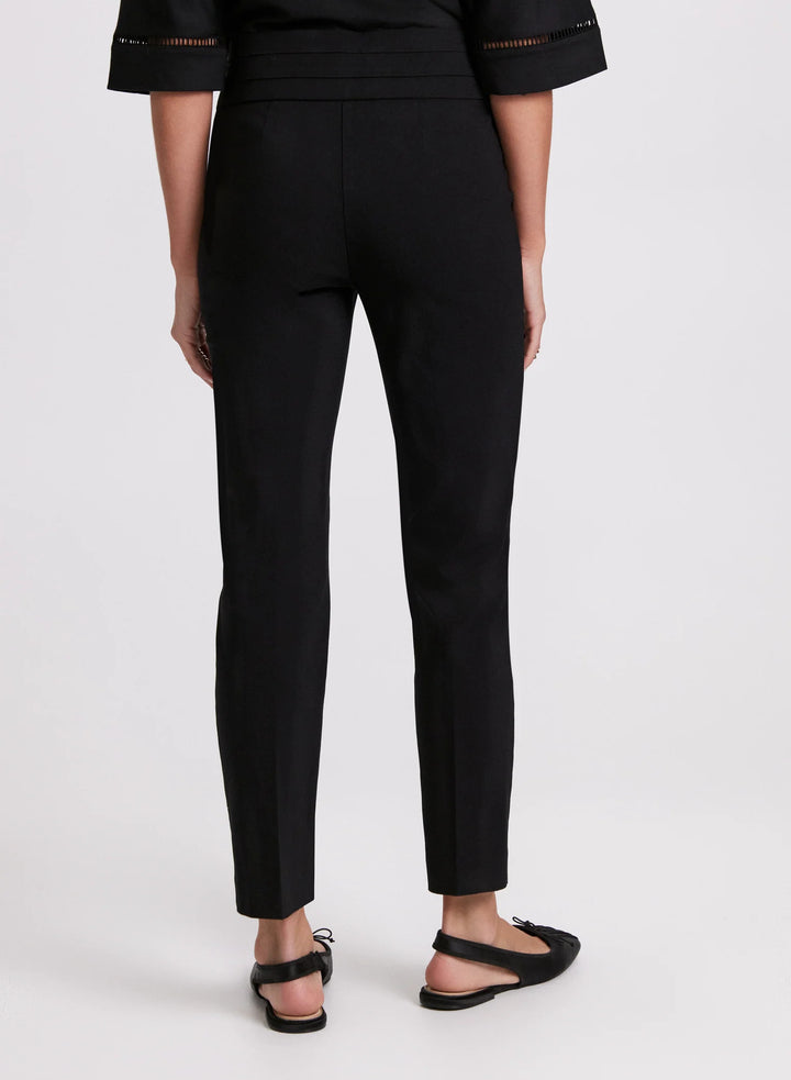 LAURA Sofia Slim-Leg Pants - Short