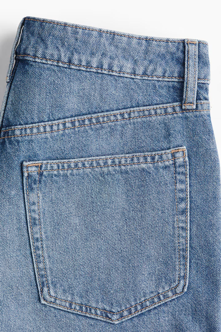 H&M HIGH-WAIST DENIM SHORTS