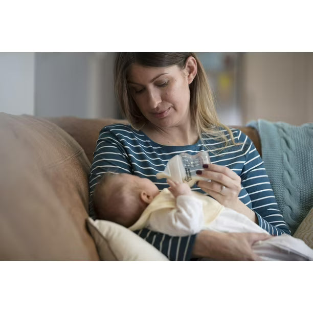 Tommee Tippee Closer to Nature Newborn Baby Bottle Set (Unisex), Award-winning nipple