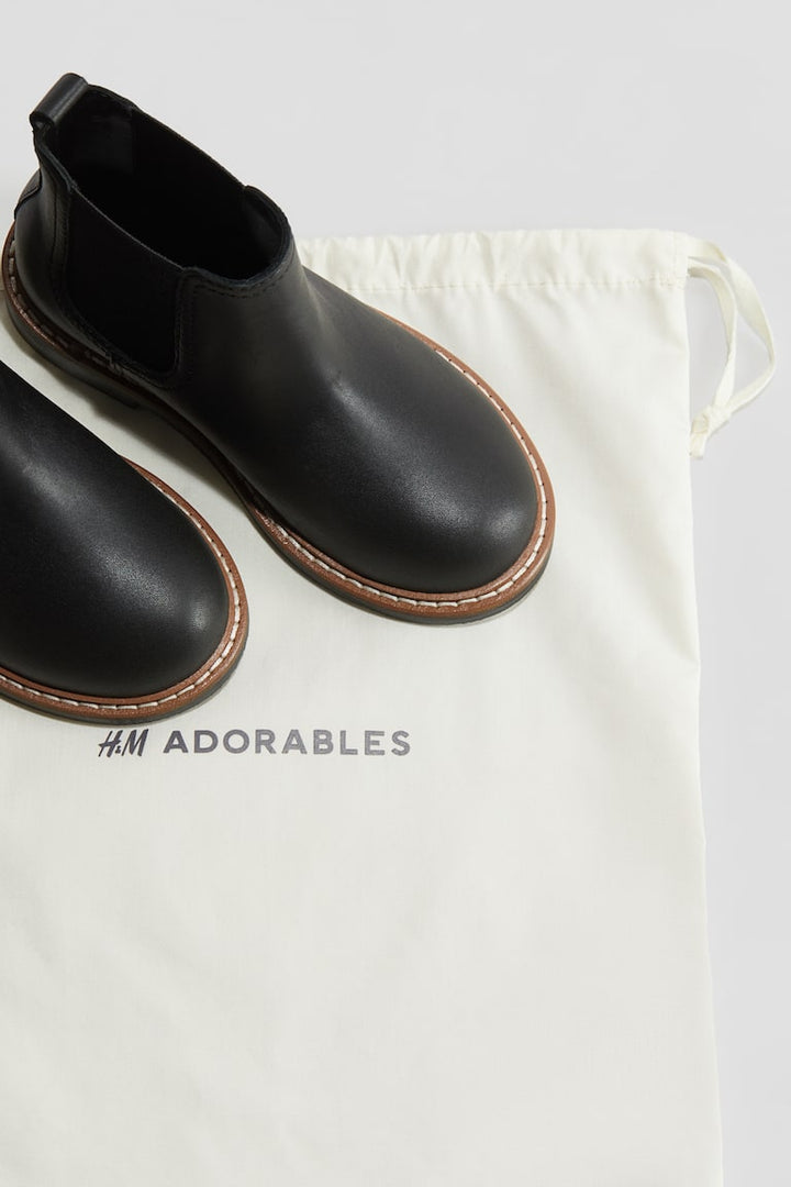 H&M Chelsea Boots