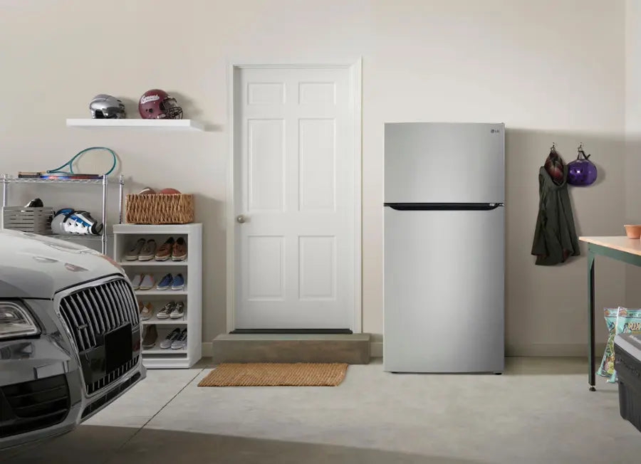 LG - 23.8 Cu. Ft. Top Freezer Refrigerator with Internal Water Dispenser - Stainless Steel