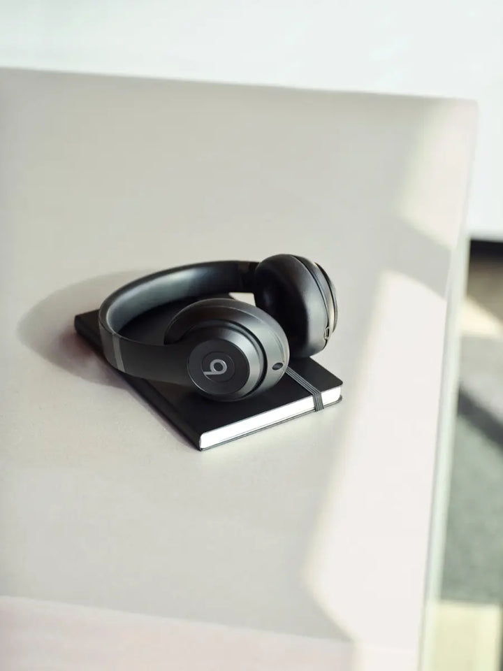 Beats - Studio Pro - Wireless Noise Cancelling Over-the-Ear Headphones