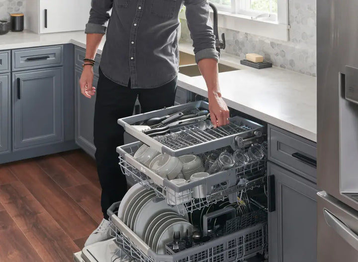 LG - 24" Top Control Smart Built-In Tub Dishwasher with 3rd Rack, QuadWash Pro and 42dba - Stainless Steel