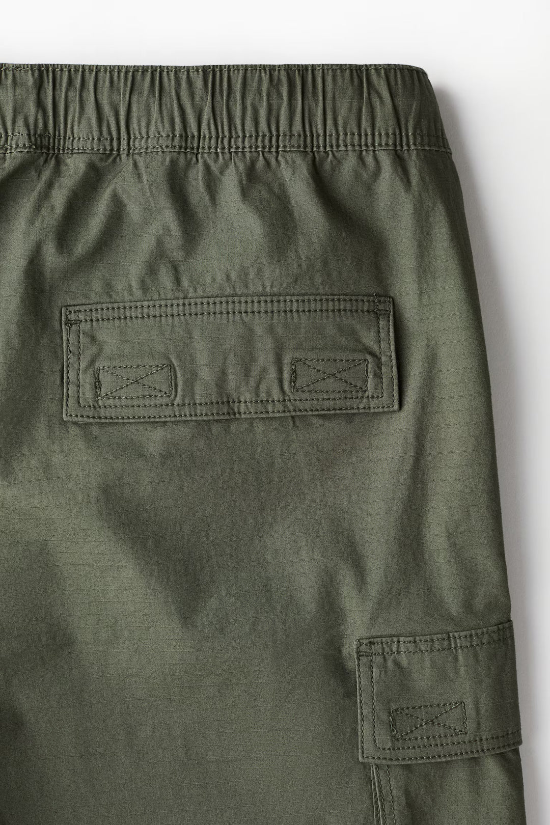 H&M Regular-Fit Cargo Shorts