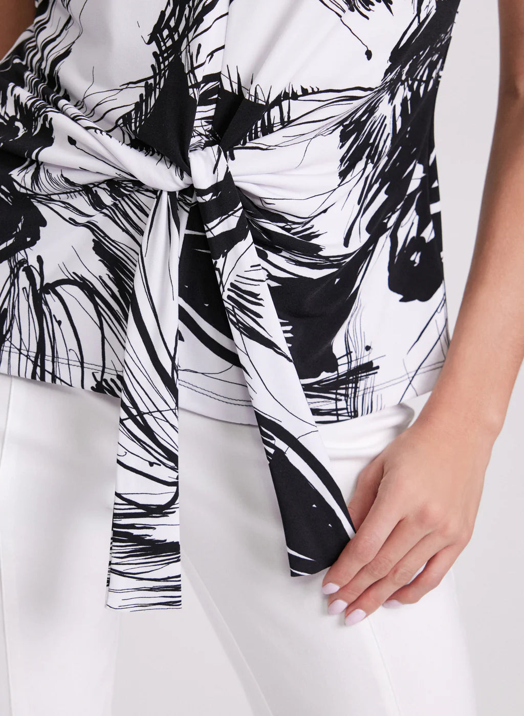 LAURA Abstract Print Top