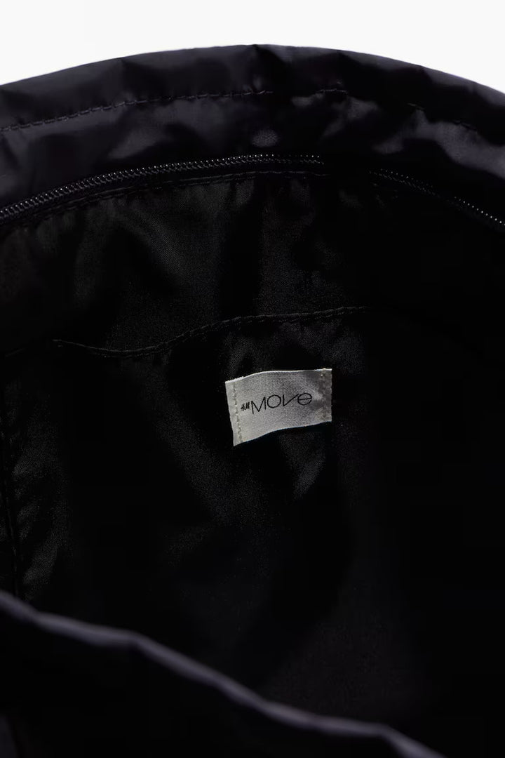 H&M WATER-REPELLENT SPORTS BAG