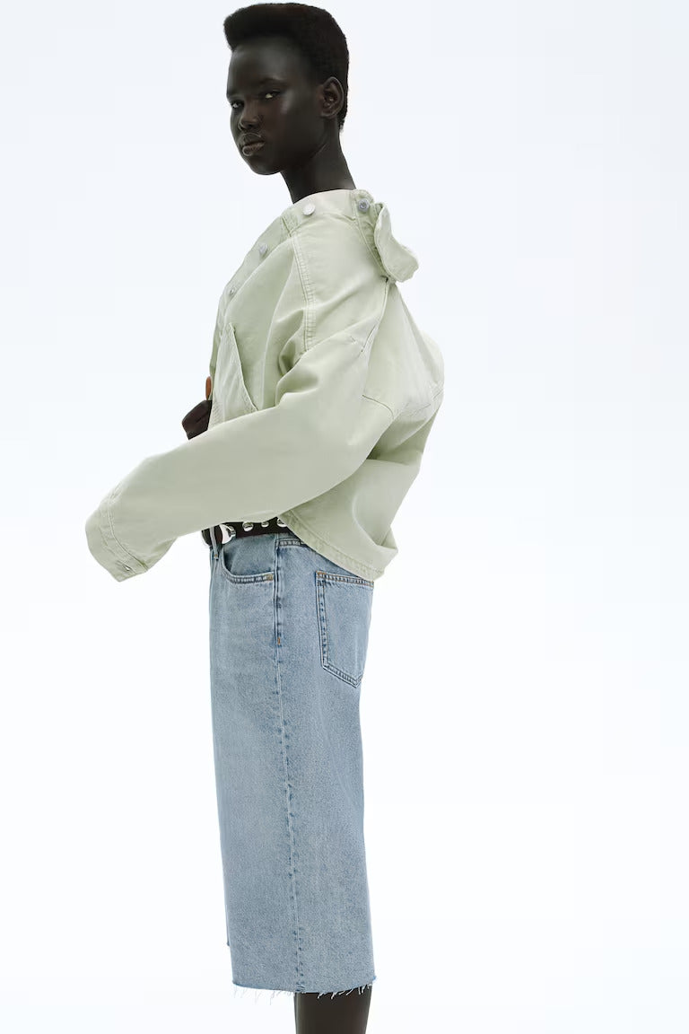 H&M LOW KNEE-LENGTH DENIM SHORTS