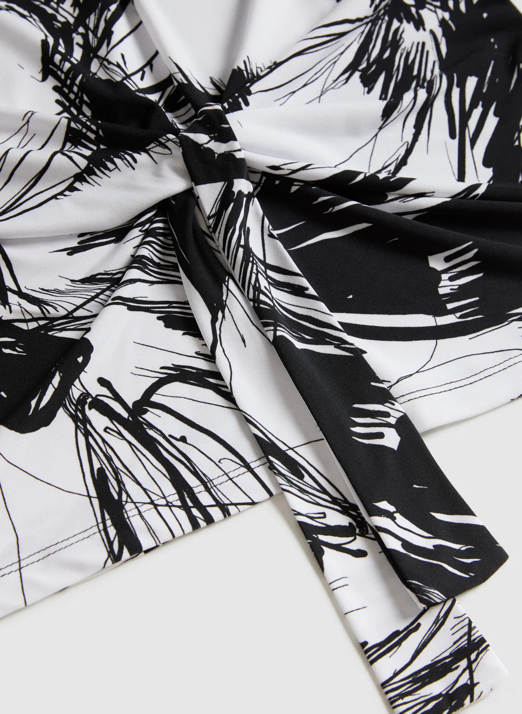 LAURA Abstract Print Top