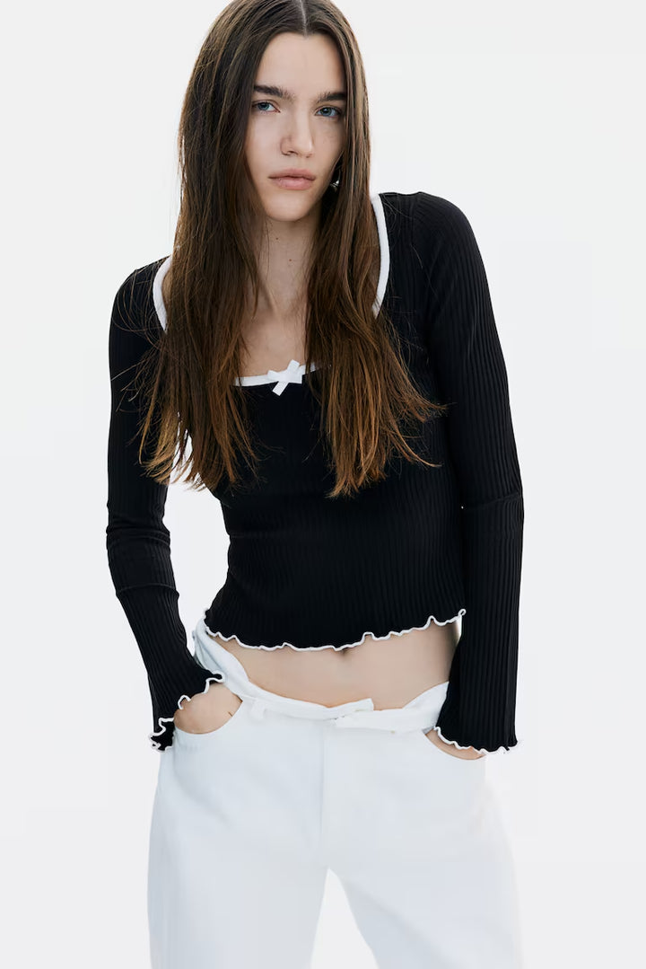 H&M RIBBED TOP WITH OVERLOCKED TRIM