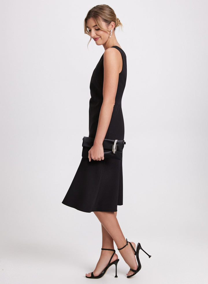 LAURA Sleeveless V-Neck Dress