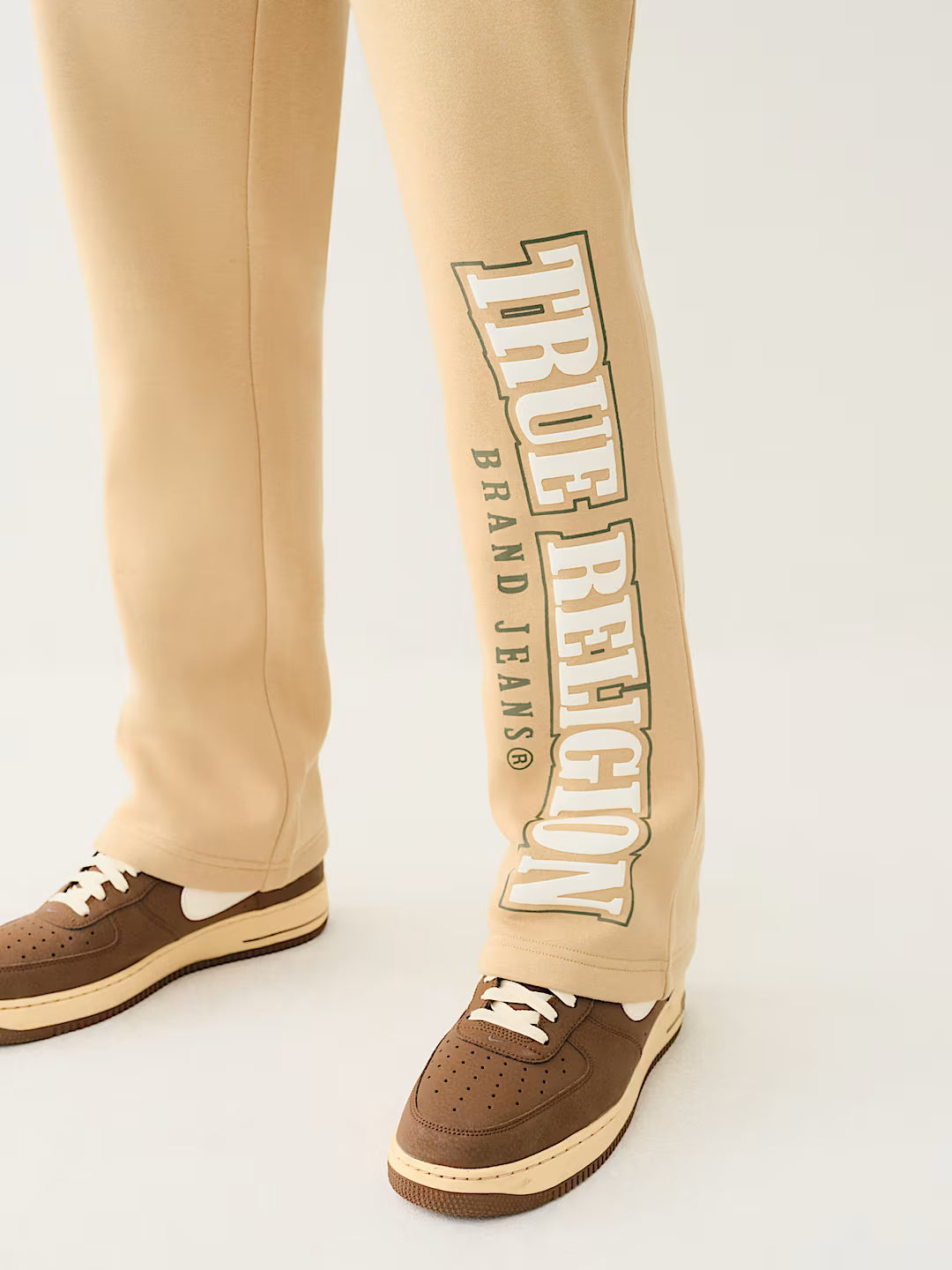TRUE RELIGION ARCHED LOGO STRAIGHT LEG SWEAT PANT