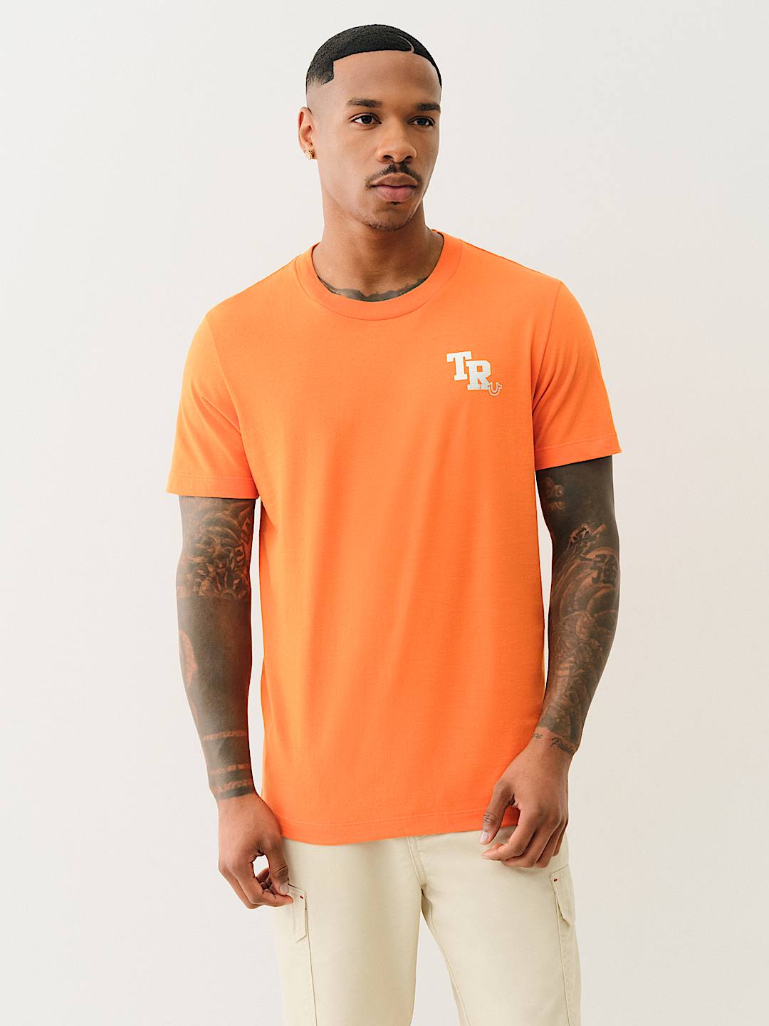 TRUE RELIGION METALLIC TRUE LOGO TEE