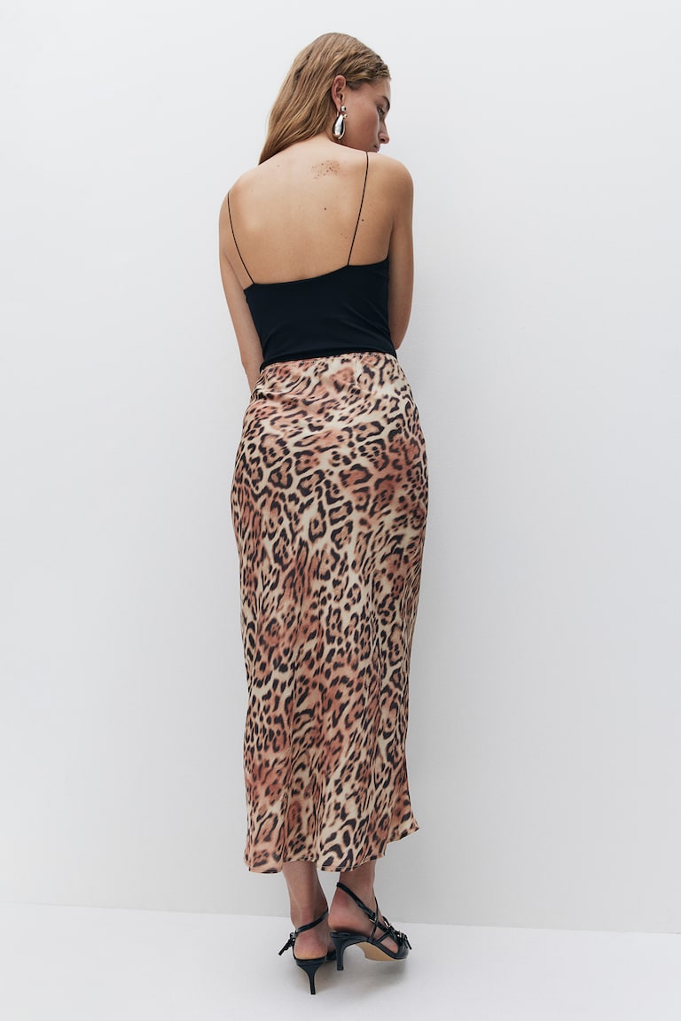 H&M Crinkled Satin Maxi Skirt