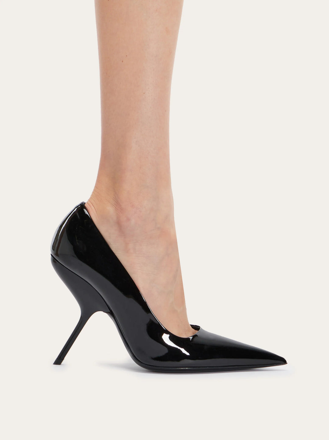 Ferragamo Eva pump