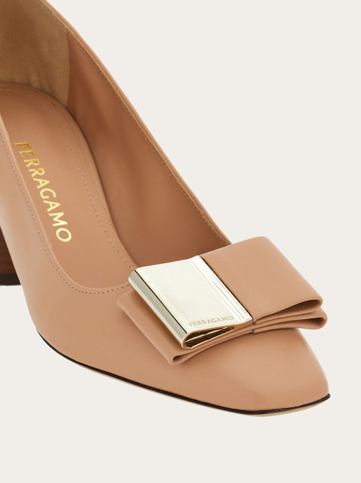 Ferragamo Double-bow pump