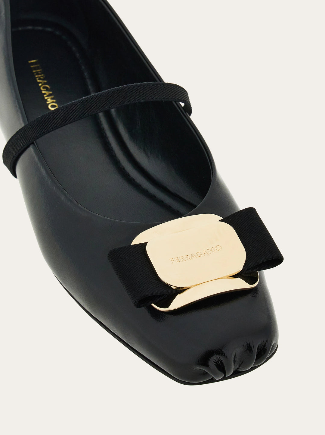 Ferragamo New Vara plate ballet flat