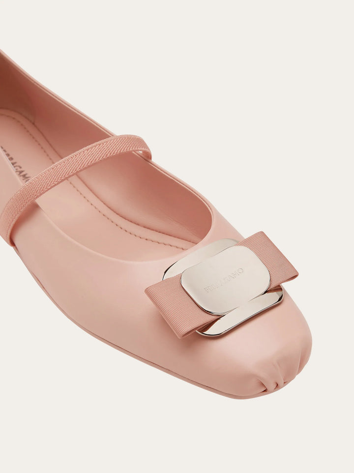 Ferragamo New Vara plate ballet flat