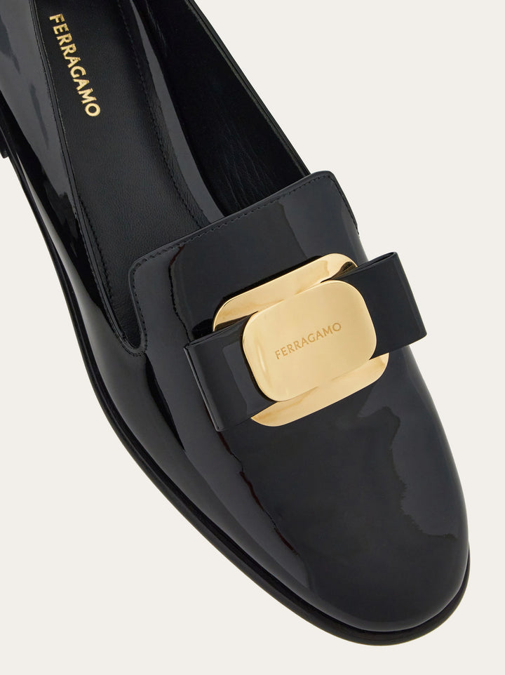 Ferragamo New Vara plate loafer