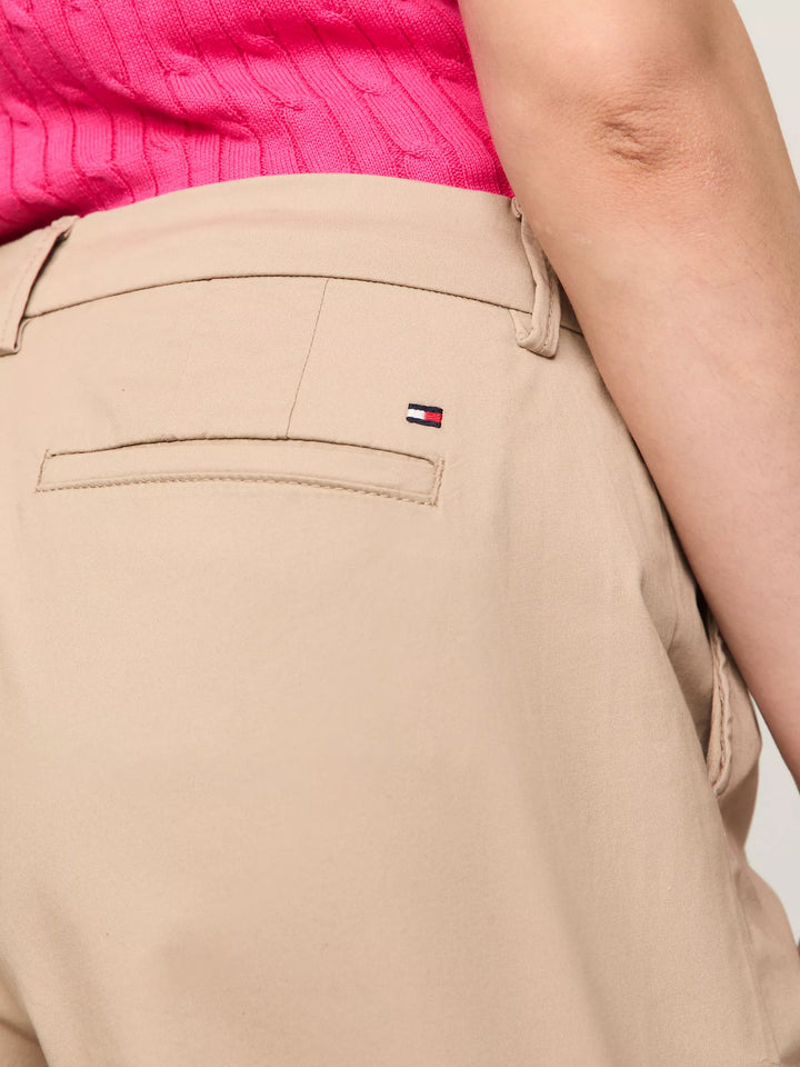 Tommy Hilfiger Solid Stretch Cotton 7" Chino Short