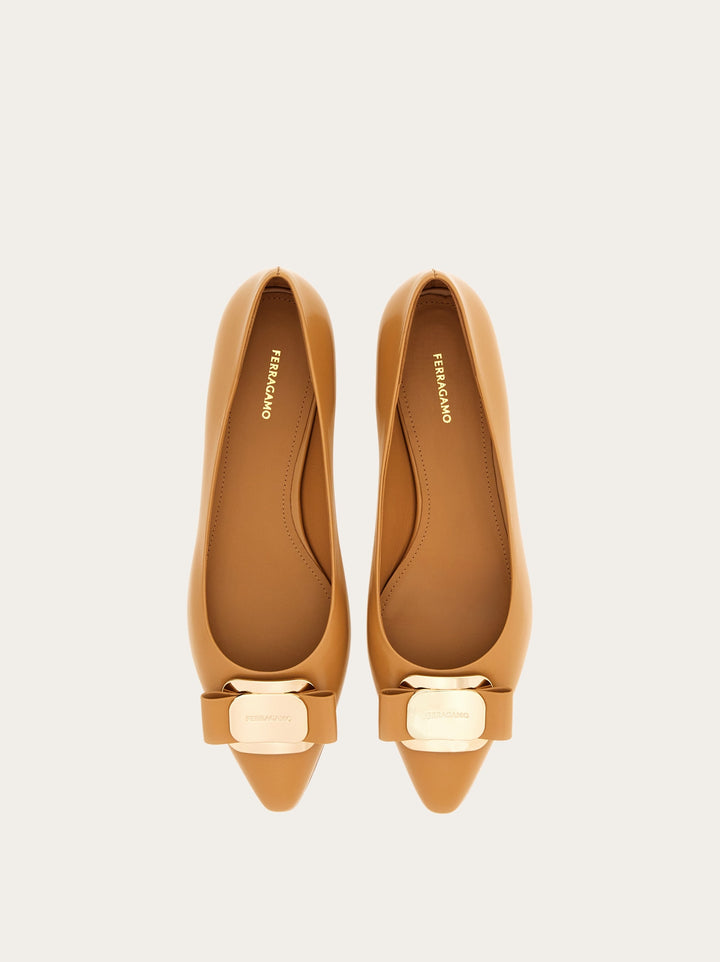 Ferragamo New Vara plate ballet flat