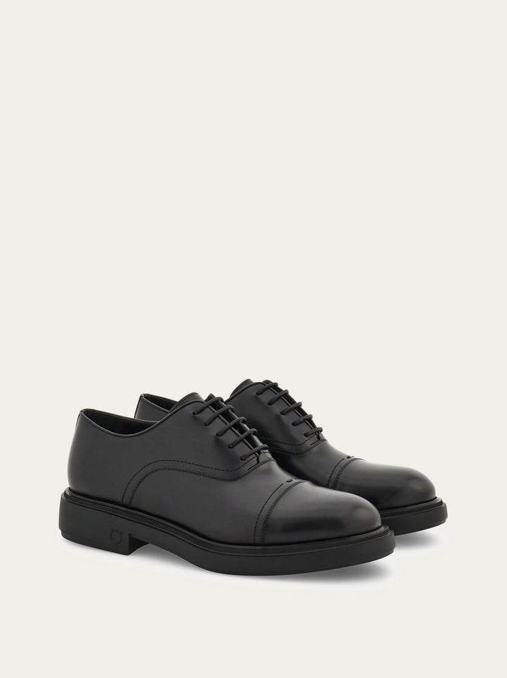 Ferragamo  Oxford with toe cap