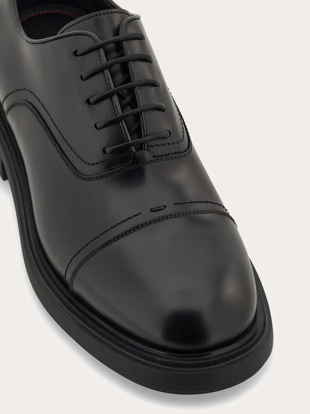 Ferragamo  Oxford with toe cap