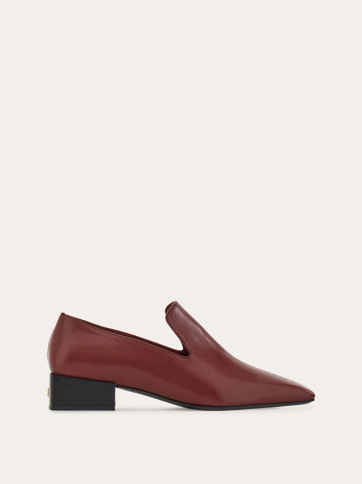 Ferragamo Square tip loafer