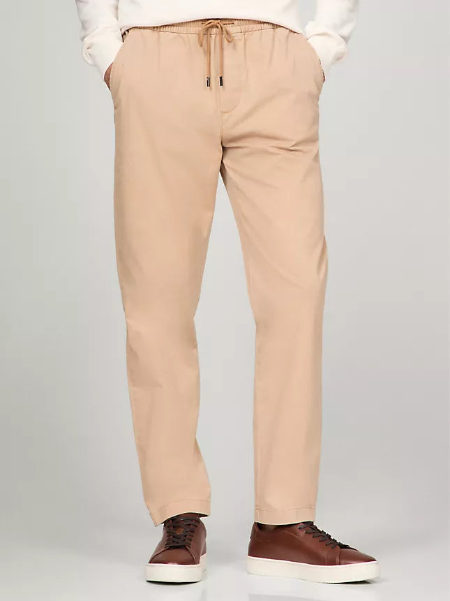 Tommy Hilfiger Garment-Dyed Relaxed Tapered Chino