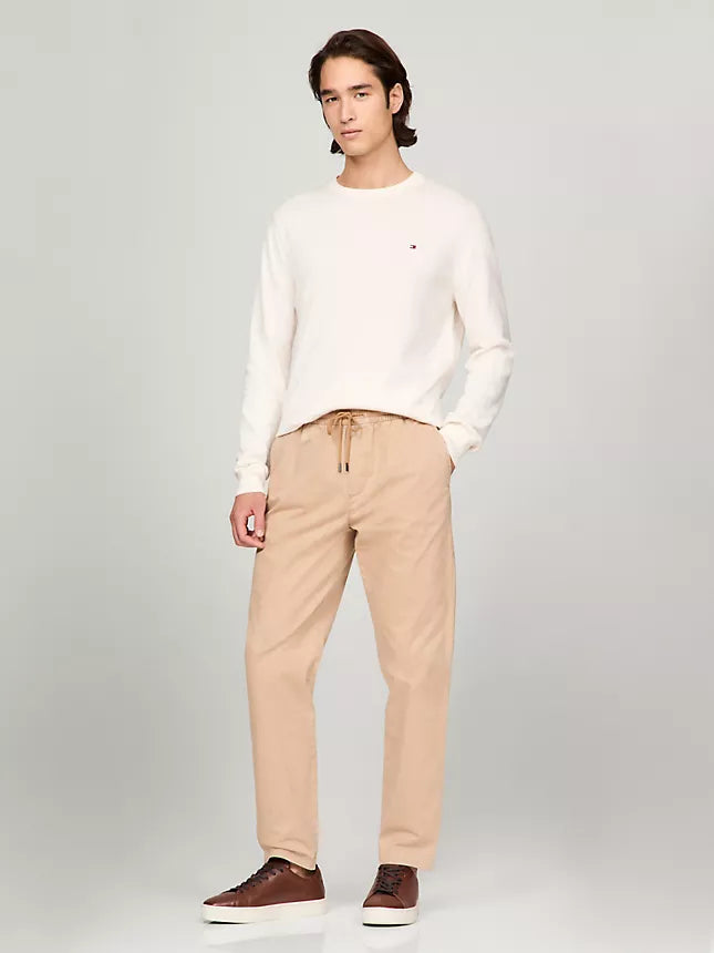 Tommy Hilfiger Garment-Dyed Relaxed Tapered Chino