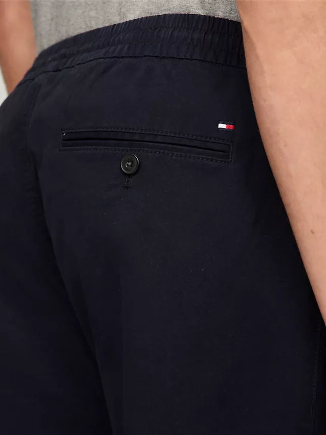 Tommy Hilfiger Garment-Dyed Relaxed Tapered Chino