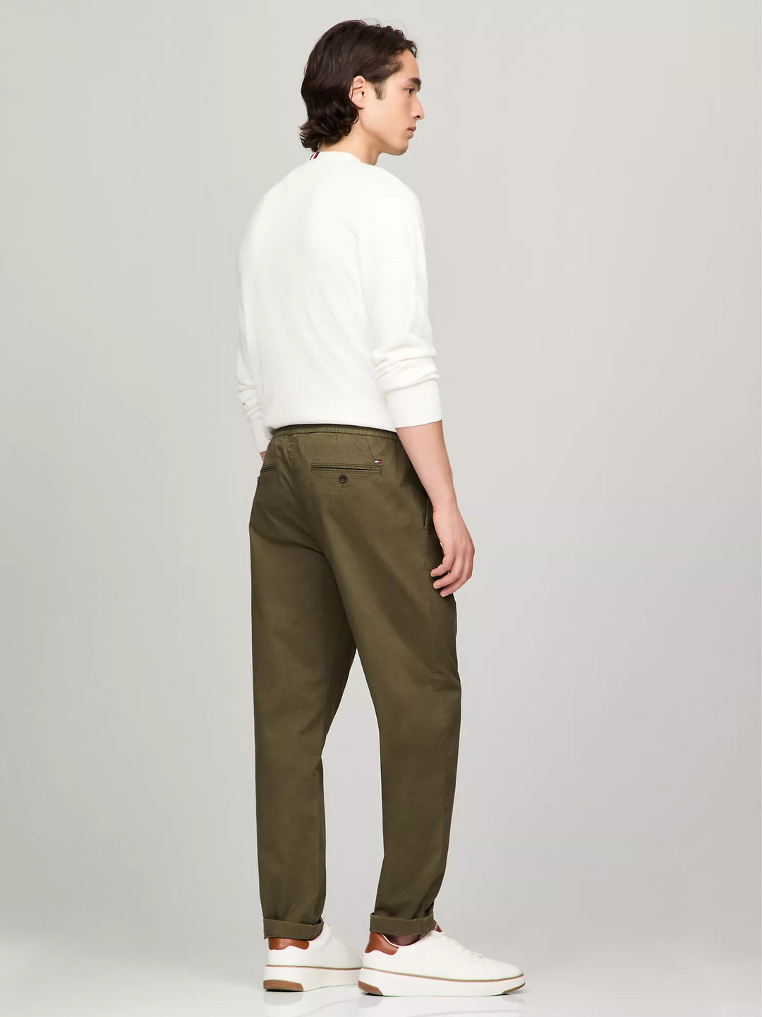 Tommy Hilfiger Garment-Dyed Relaxed Tapered Chino