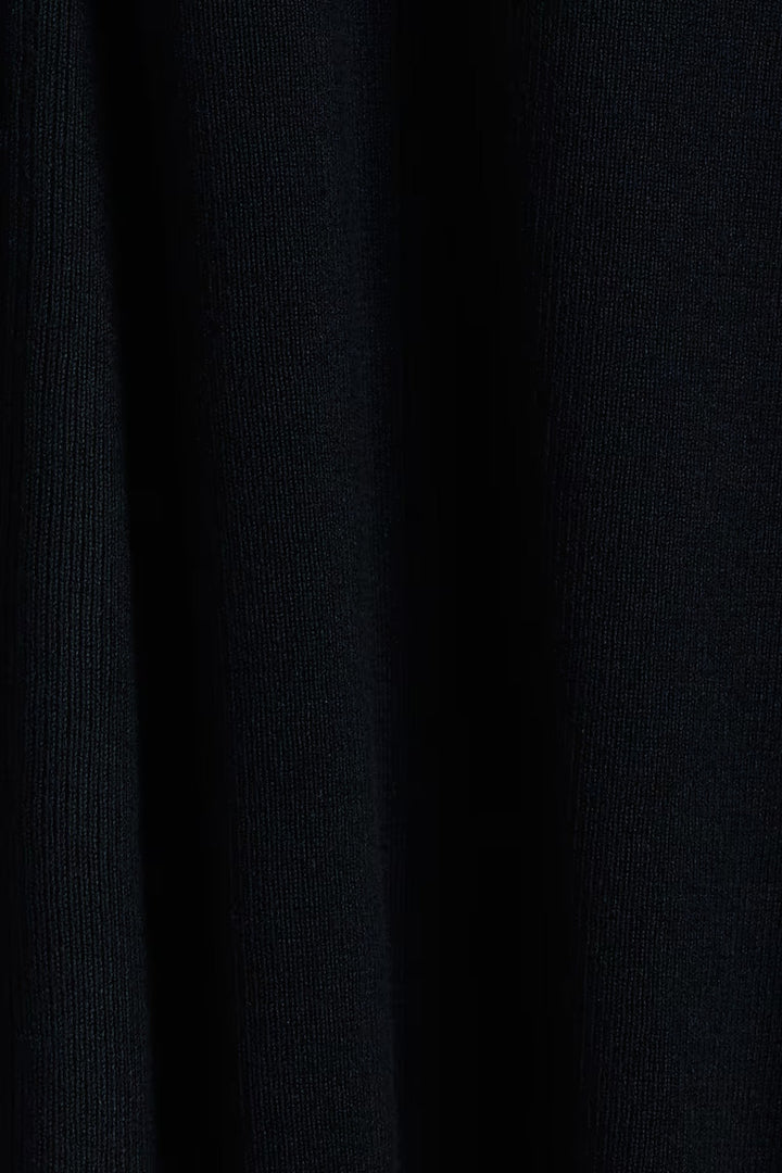H&M FLARED FINE-KNIT SKIRT