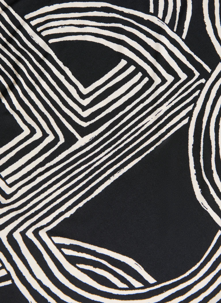 LAURA Sleeveless Geometric Top