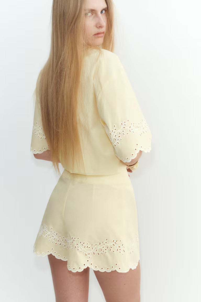 H&M SHORTS WITH EYELET EMBROIDERY