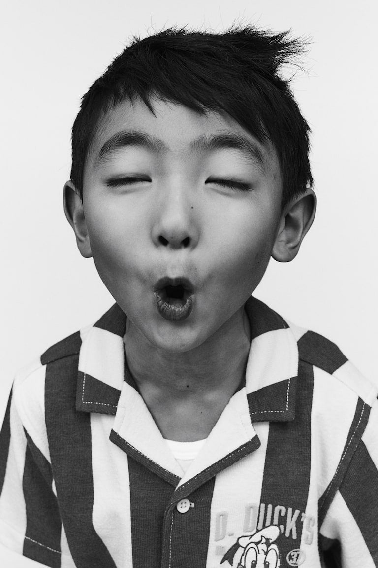 H&M Embroidery-Detail Resort Shirt